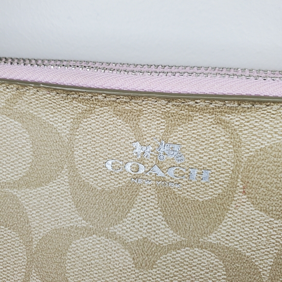 Authentic Coach double Zip Wristlet - Picture 15 of 16